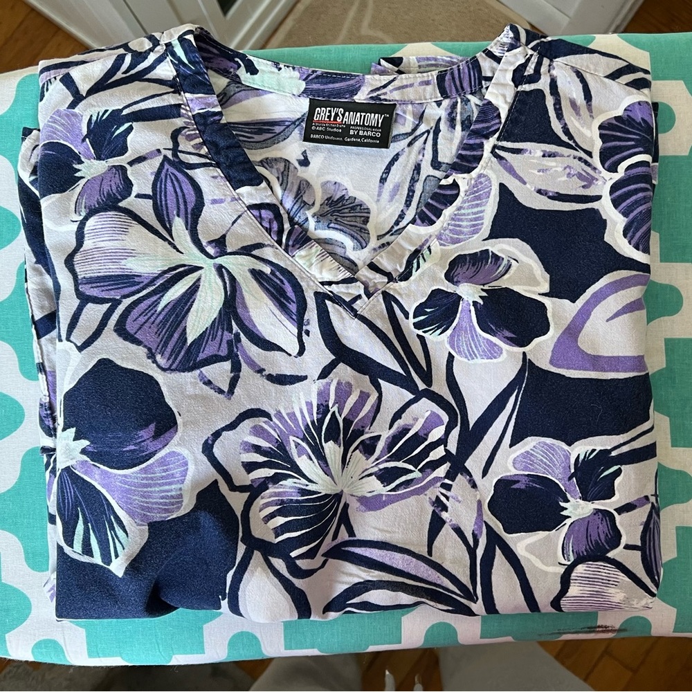 Greys  Anatomy scrub top